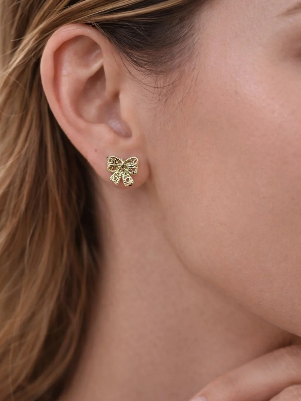 Chic Tiny Hollow Heart & Bow Stud Earrings in Gold